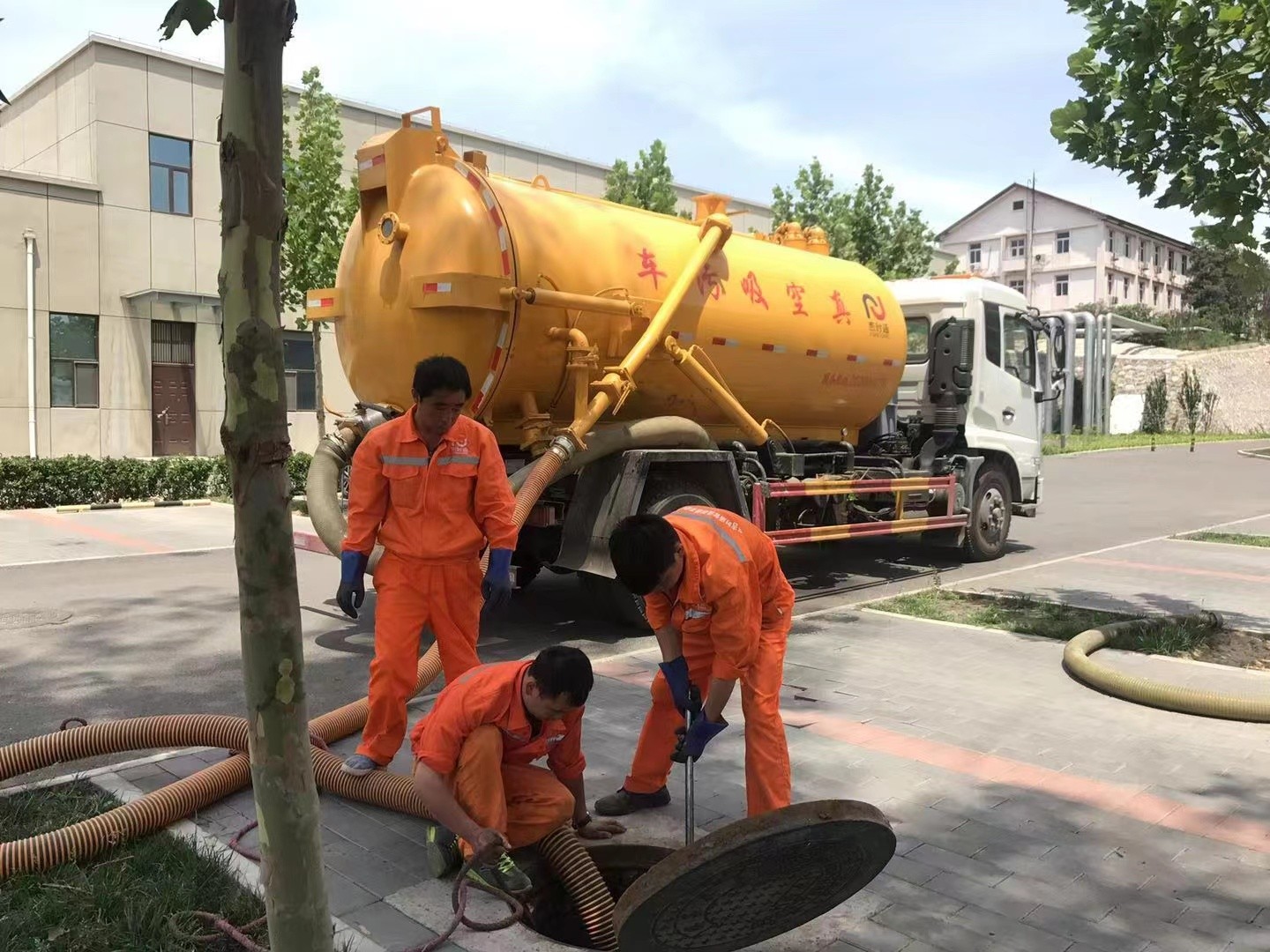 原阳化粪池清理与5-8吨吸粪车施工效率分析